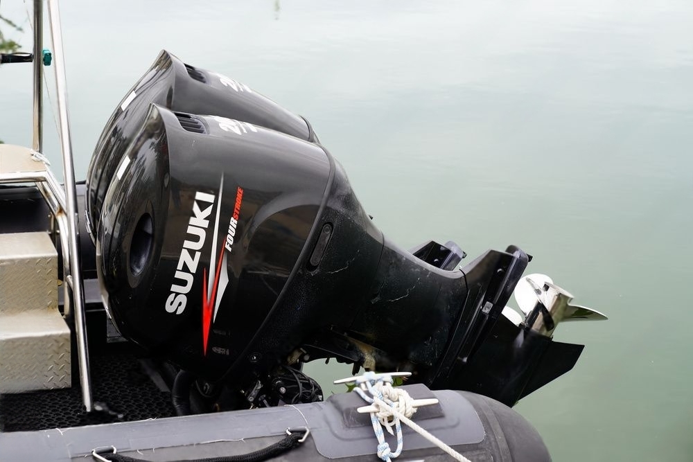 outboard-motor-2-.jpg